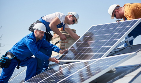 Solar-panel-installation-3-men