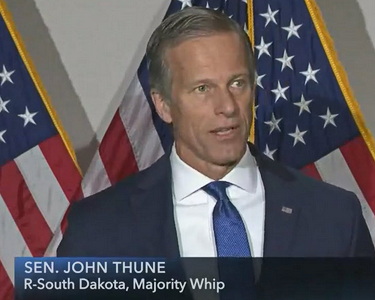 Senator John Thune (R-SD) at podium